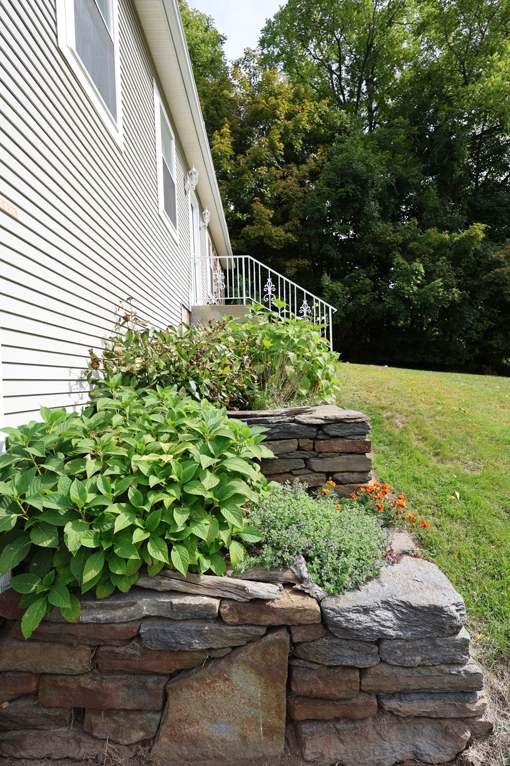162 Jackson ST, Belchertown, MA, 162 Jackson ST, Belchertown, MA Photo #2