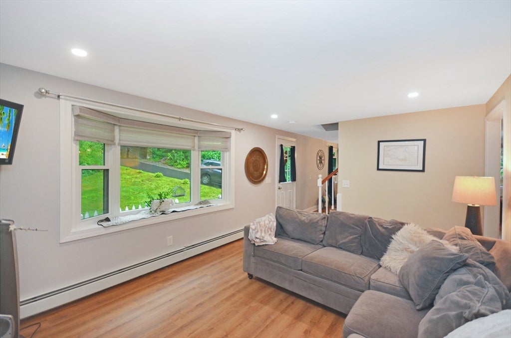 57 Quaker St, Northbridge, MA, 57 Quaker St, Northbridge, MA Photo #5