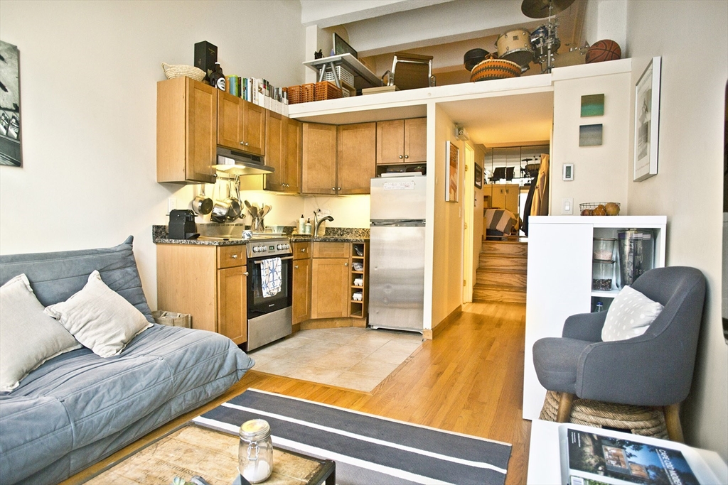 12 Stoneholm St 505