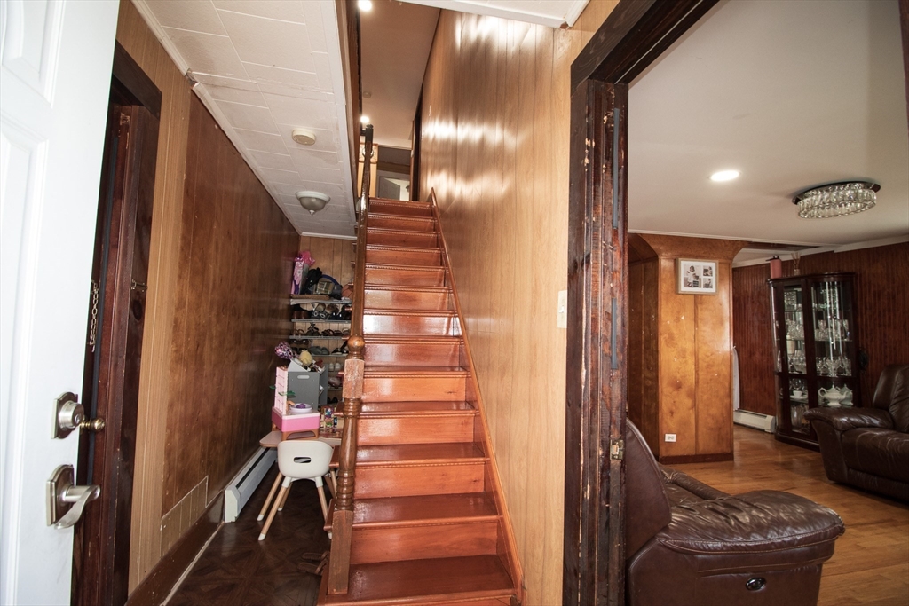 33 Cady St