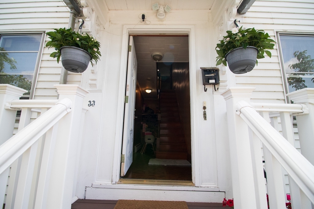 33 Cady St
