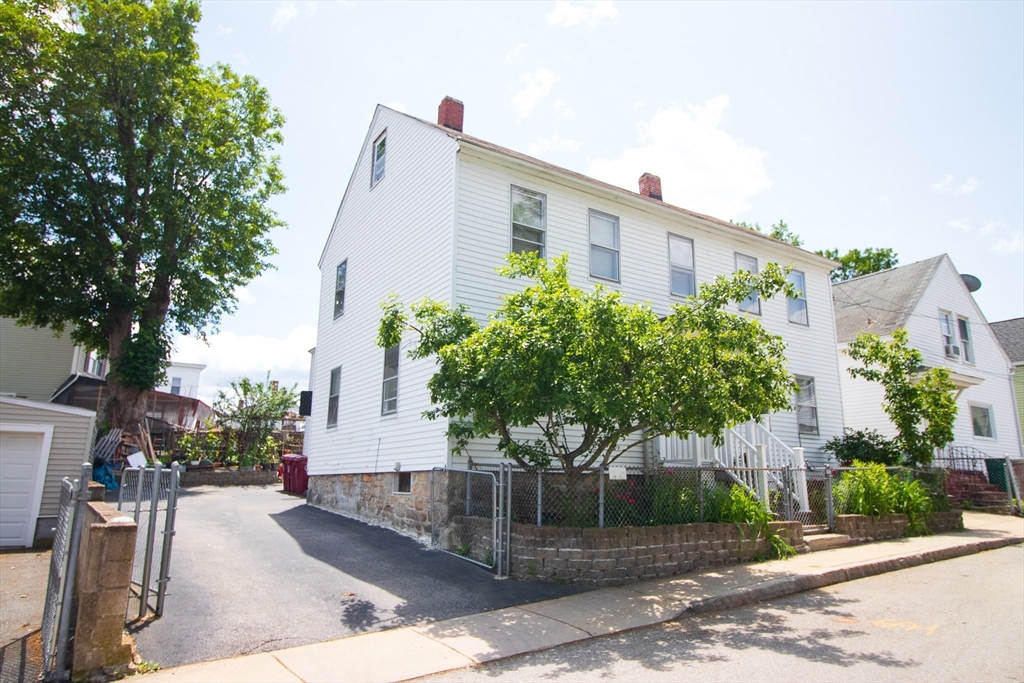 33 Cady St