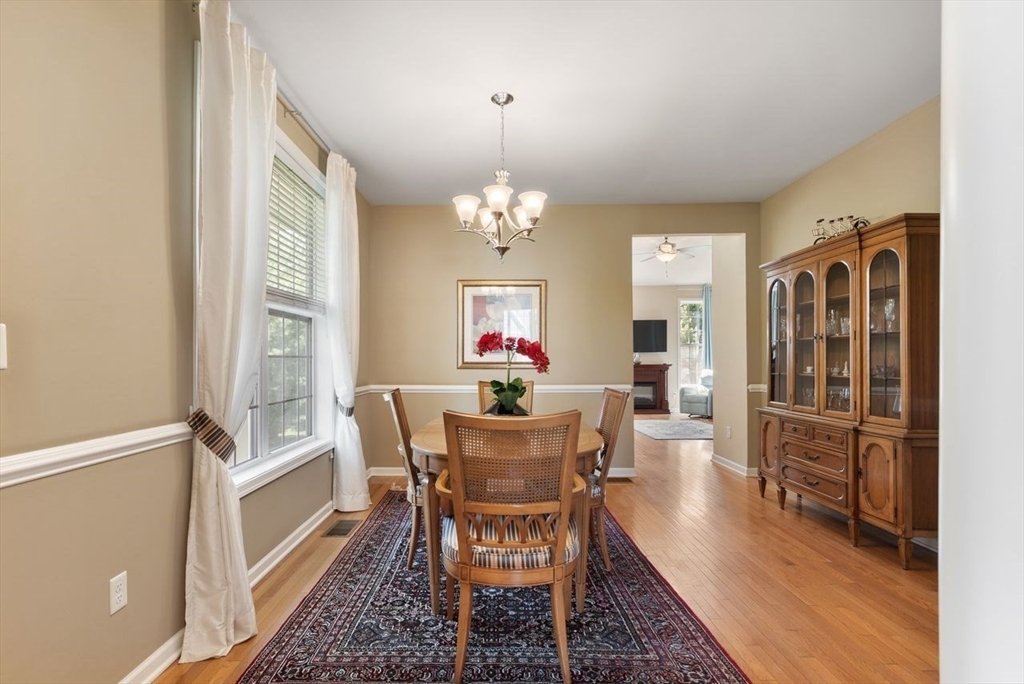 2 Hopkins Cir 2