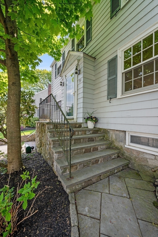 77 Shelton Road