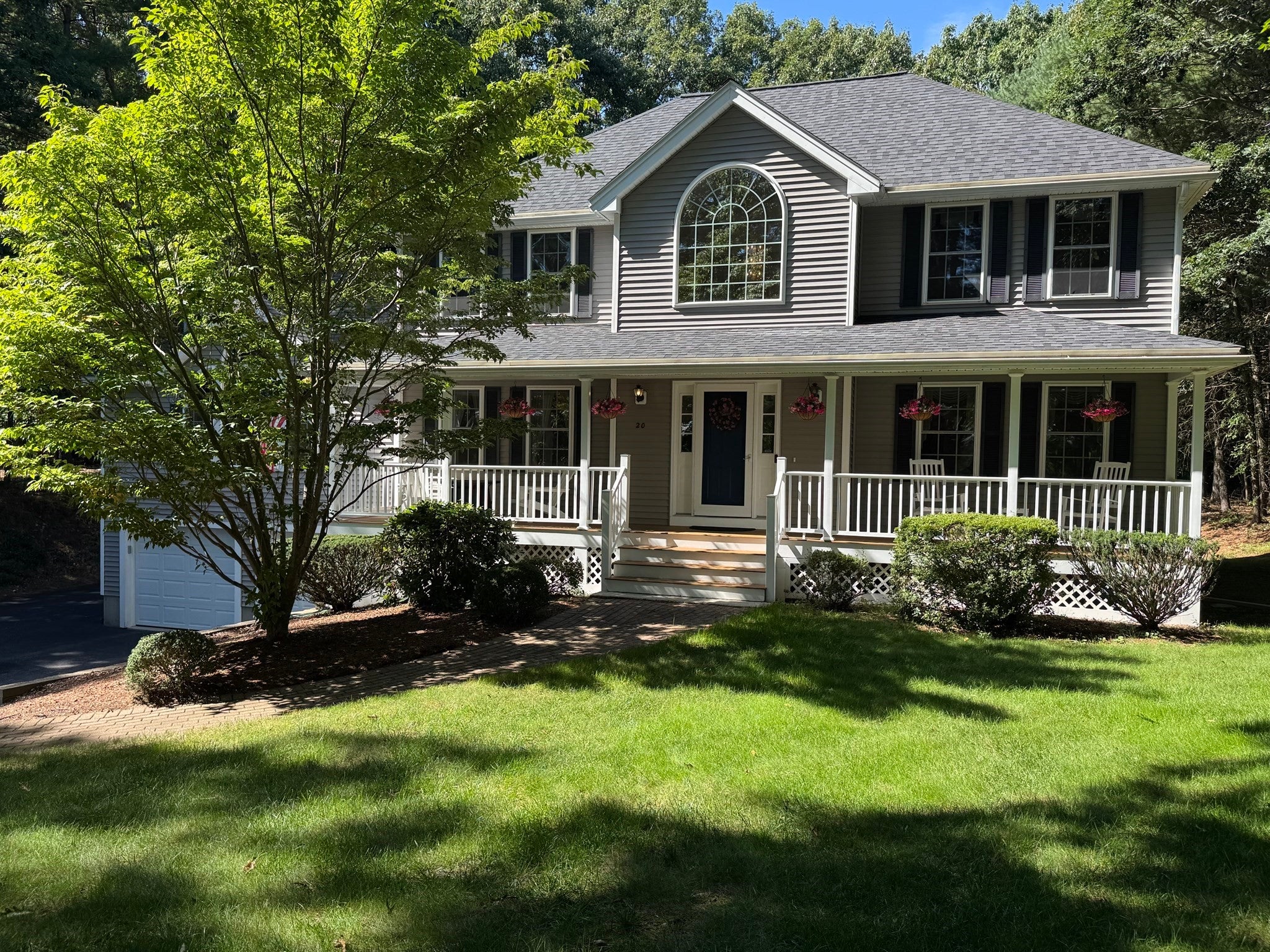 20 Emerald St, Tyngsborough, MA Photo #2