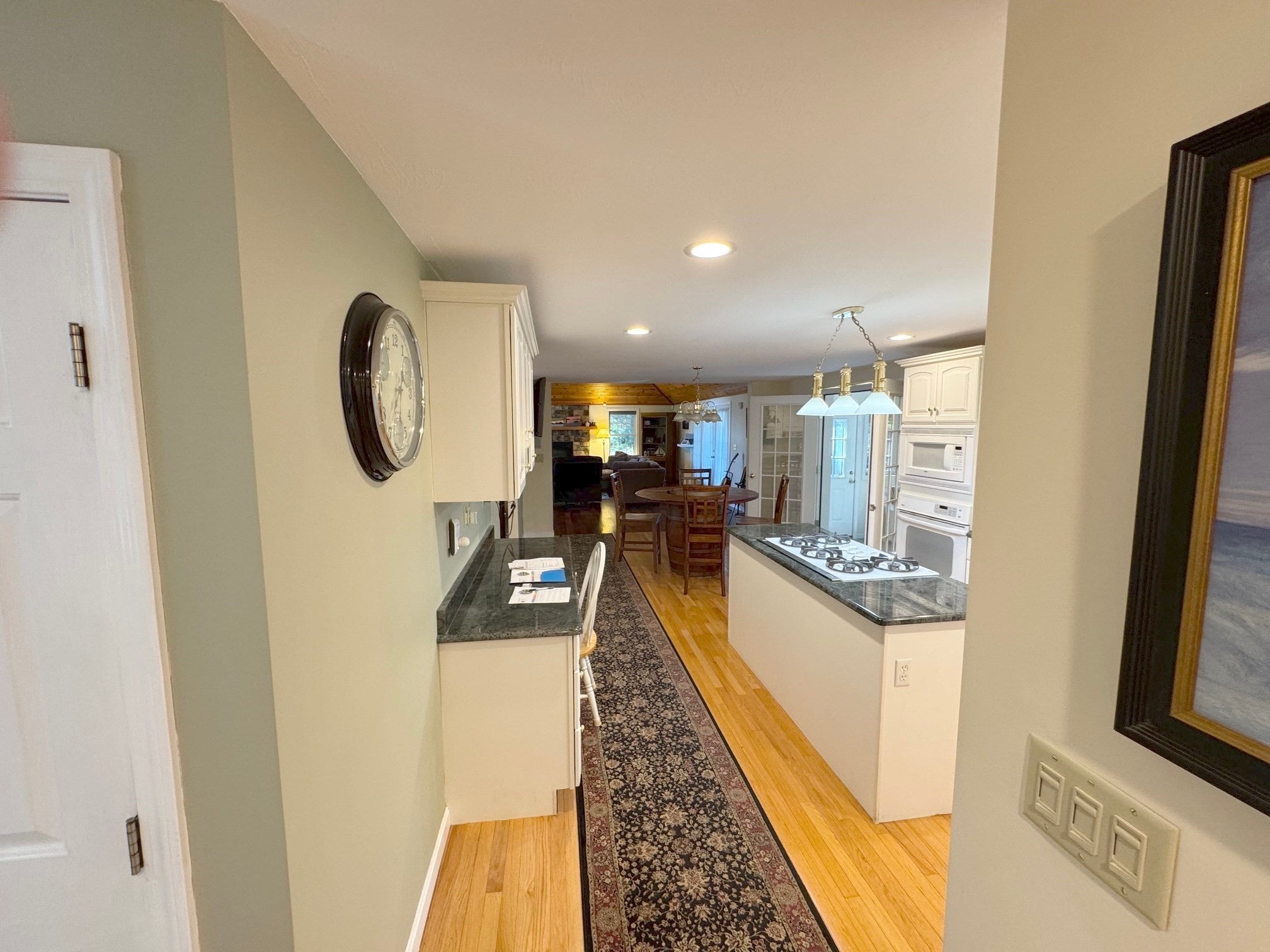 20 Emerald St, Tyngsborough, MA Photo #12
