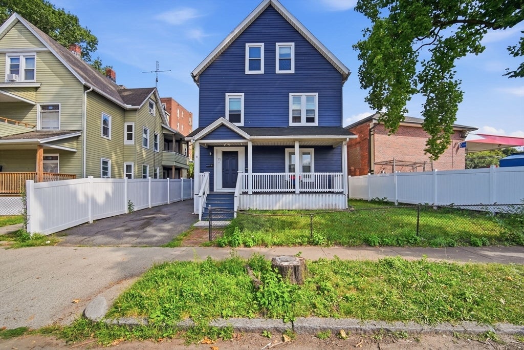 15 Warriner Ave