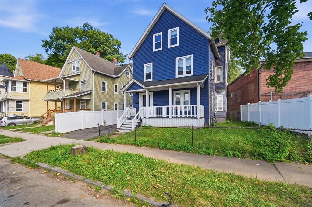 15 Warriner Ave