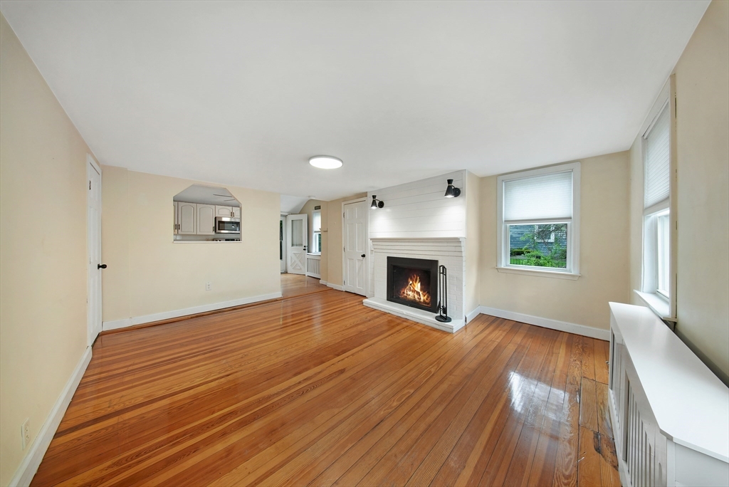 Click for 39 Cross St #39, Quincy, MA slideshow