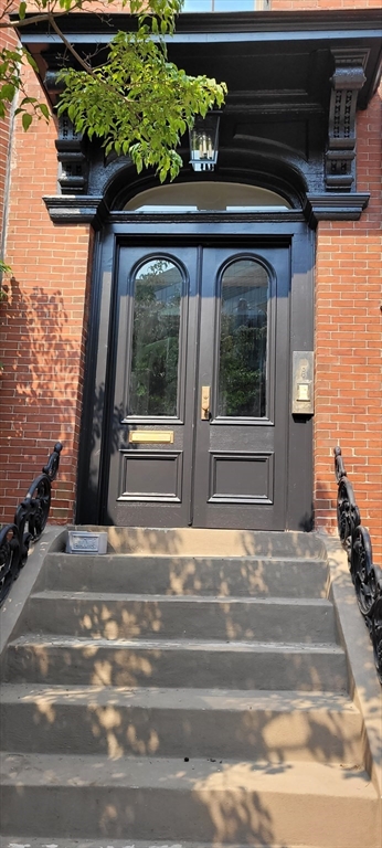 96 E Brookline St 3