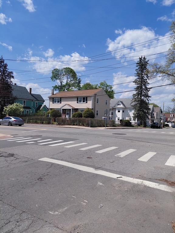 627-629 Westford St, Lowell, MA Photo #2