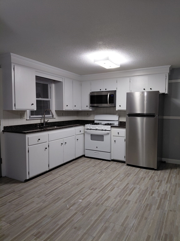 627-629 Westford St, Lowell, MA Photo #15