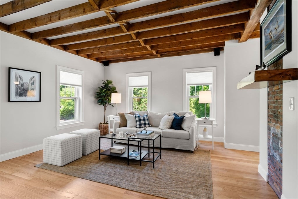 189 Conant St 189