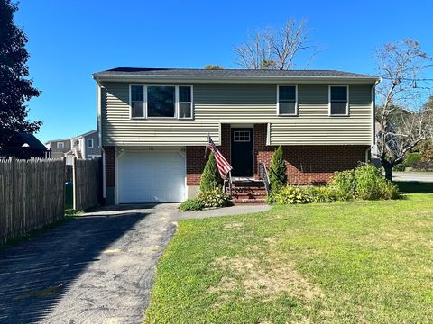 120 King St Raynham MA 02767