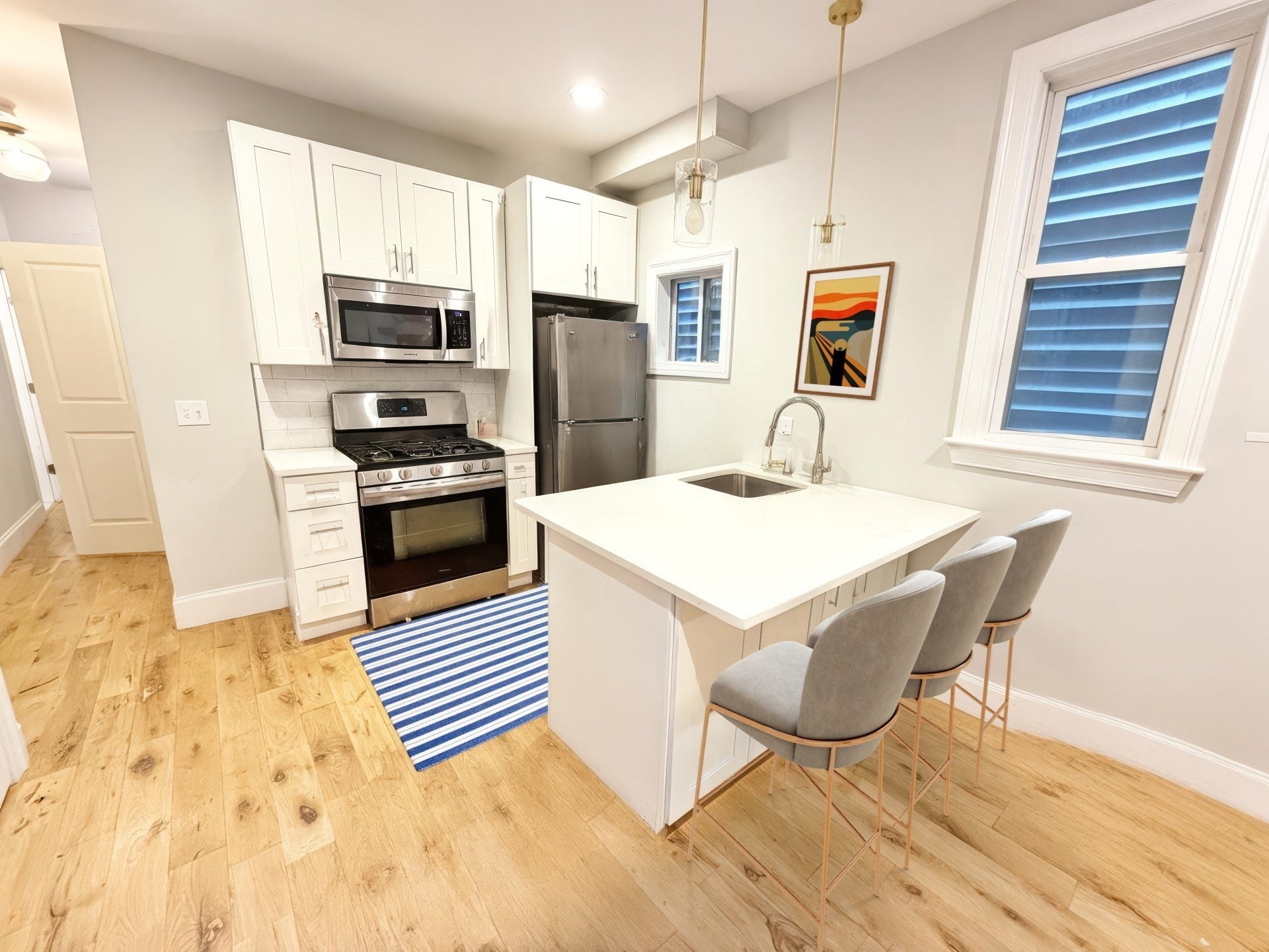 220 Bremen St #1, Boston, MA Photo #3