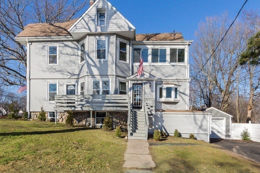Photo of 239 Howard St, Rockland, MA