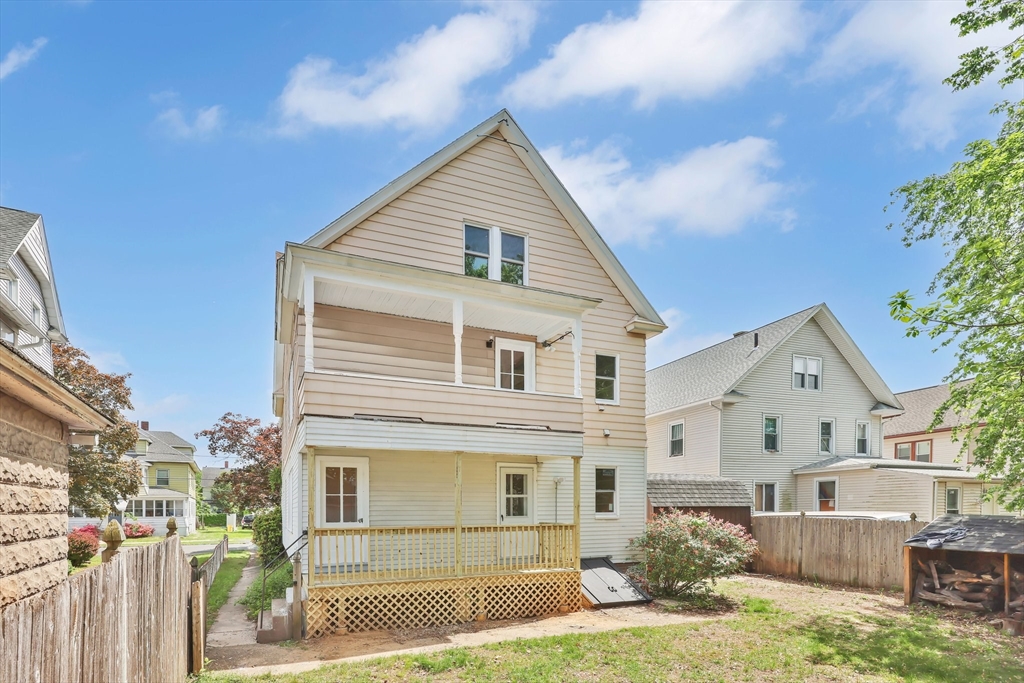 24 Hiawatha St