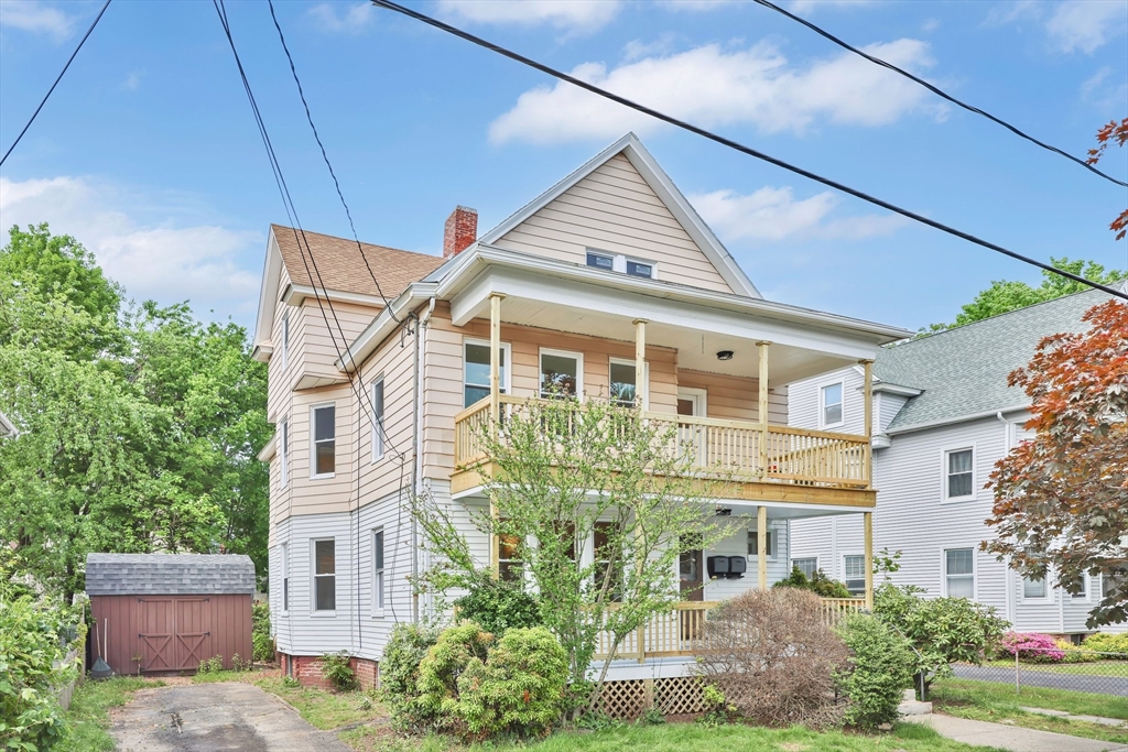 24 Hiawatha St