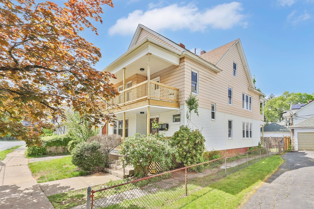 24 Hiawatha St