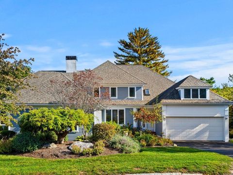 12 Highwood Ln Ipswich MA 01938