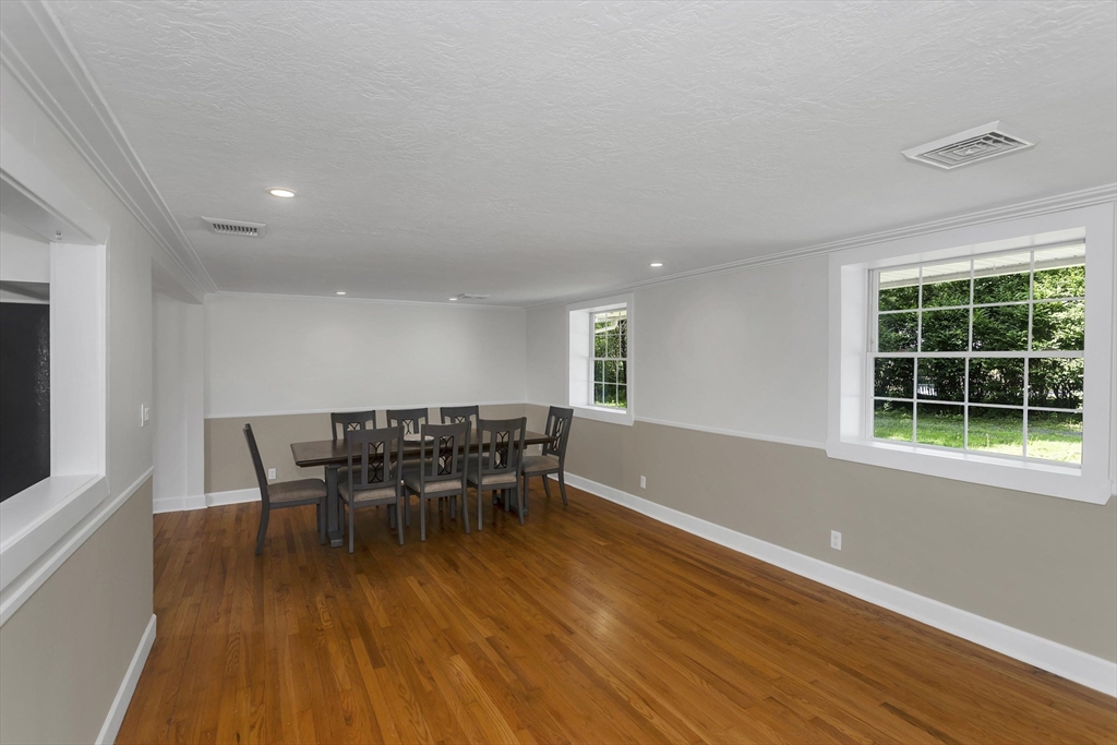 17 Congamond Rd