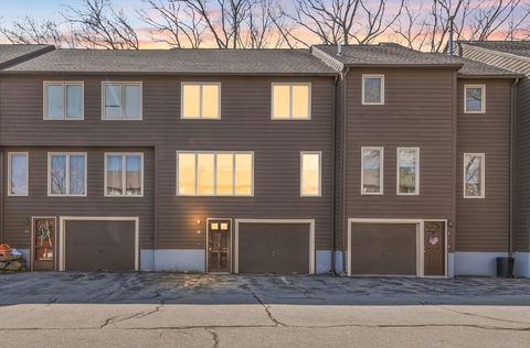 Photo of 281 Boylston St #H, Lowell, MA 01852 (MLS # 73502669)