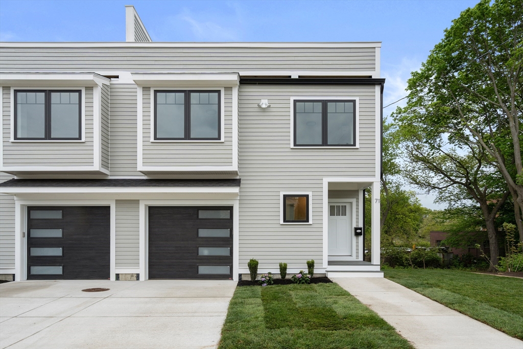 71 Mystic St, Arlington, MA Photo #1