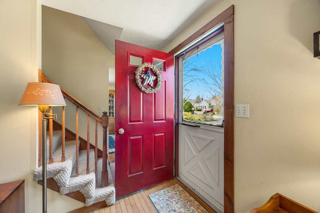 28 Buckingham Dr