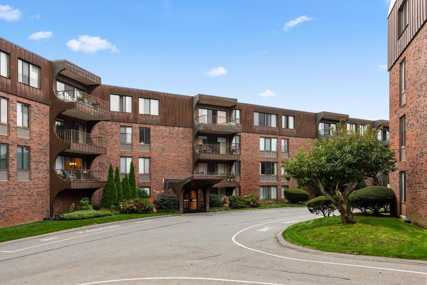 1008 Paradise Road #2J, Swampscott, MA Photo #1