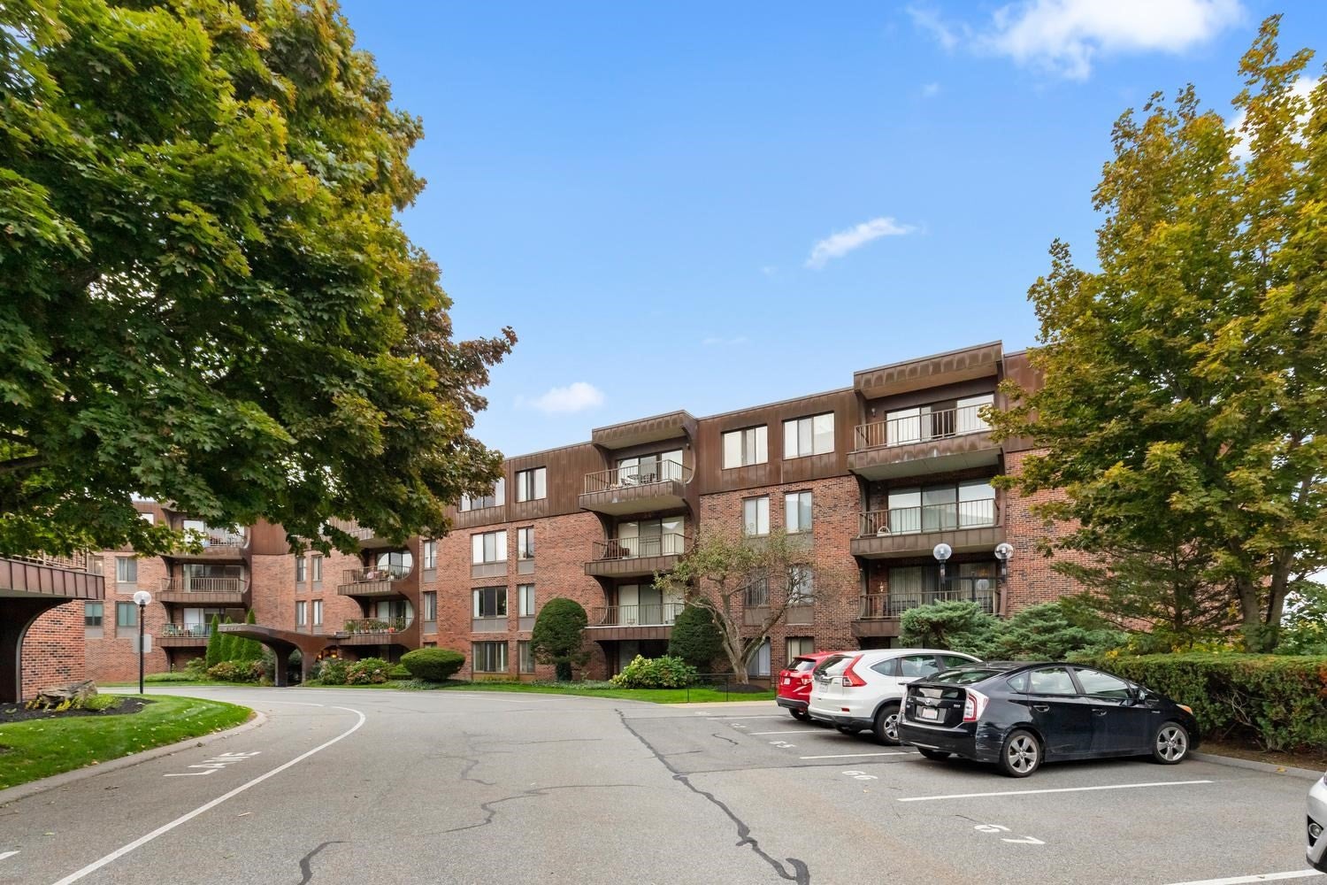 1008 Paradise Road 2J