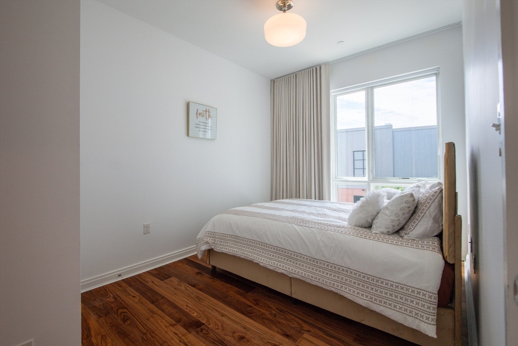 Boston, Massachusetts 02130, United States, 3 Bedrooms Bedrooms, ,2 BathroomsBathrooms,Residential,Active,166128