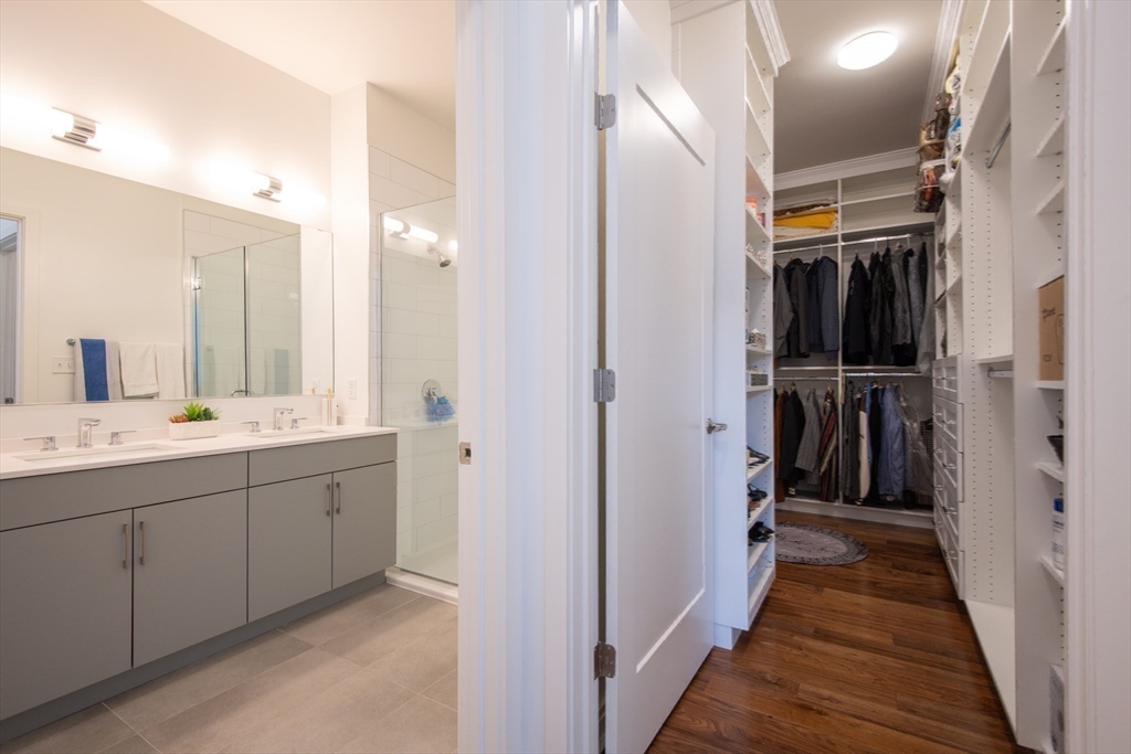 Boston, Massachusetts 02130, United States, 3 Bedrooms Bedrooms, ,2 BathroomsBathrooms,Residential,Active,166128