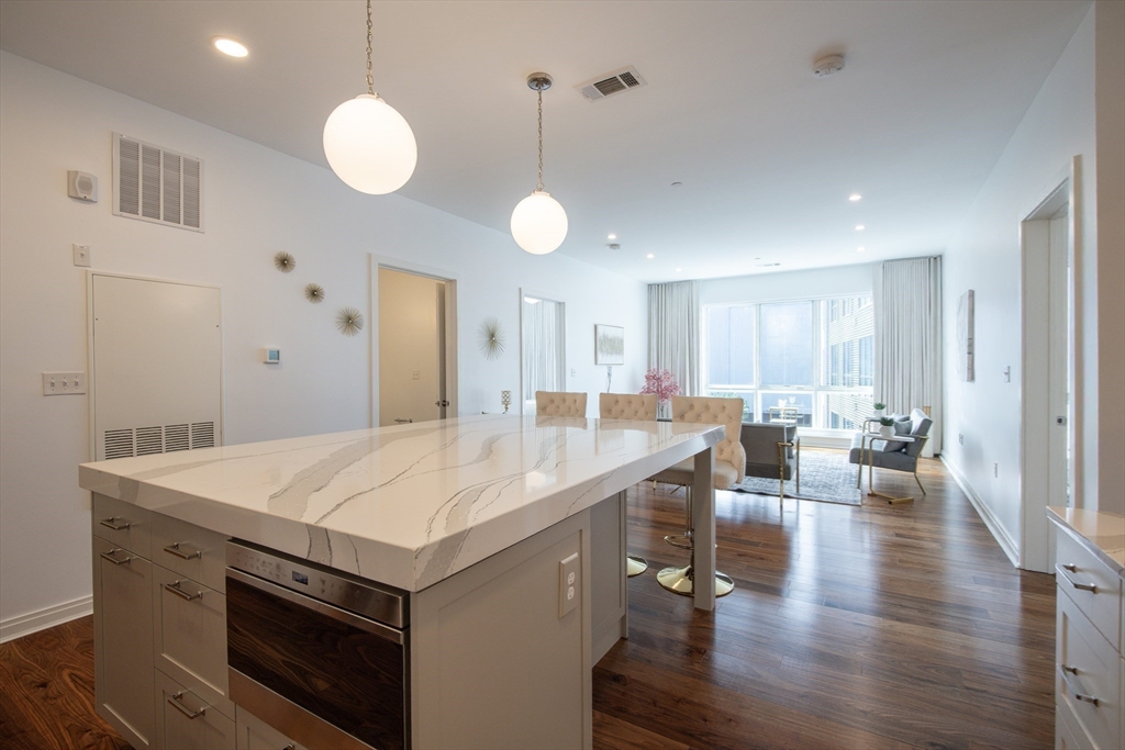 Boston, Massachusetts 02130, United States, 3 Bedrooms Bedrooms, ,2 BathroomsBathrooms,Residential,Active,166128