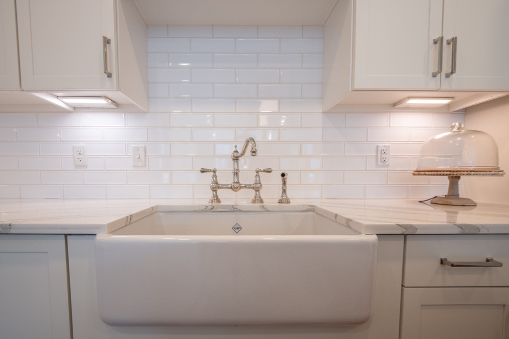 Boston, Massachusetts 02130, United States, 3 Bedrooms Bedrooms, ,2 BathroomsBathrooms,Residential,Active,166128