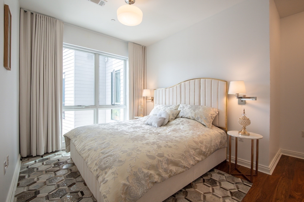 Boston, Massachusetts 02130, United States, 3 Bedrooms Bedrooms, ,2 BathroomsBathrooms,Residential,Active,166128