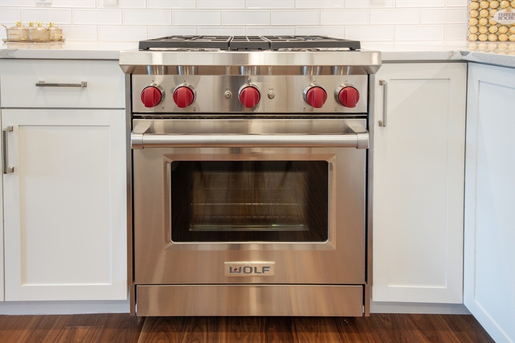 Boston, Massachusetts 02130, United States, 3 Bedrooms Bedrooms, ,2 BathroomsBathrooms,Residential,Active,166128