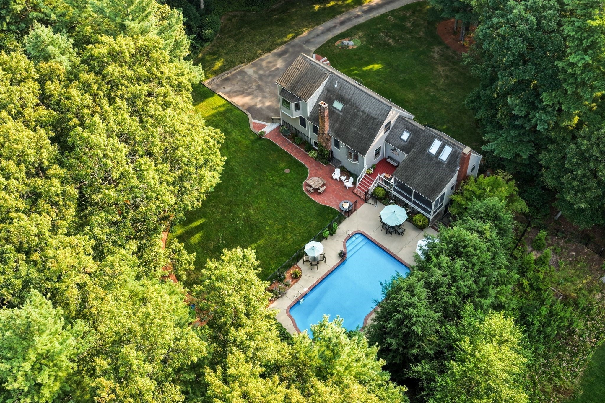 28 Lady Slipper Cir, Pembroke, MA Photo #4