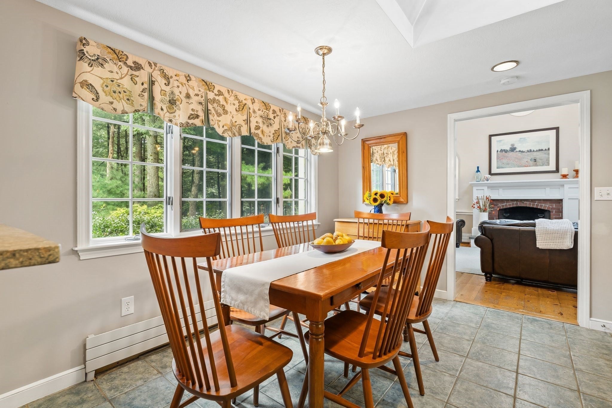 28 Lady Slipper Cir, Pembroke, MA Photo #12