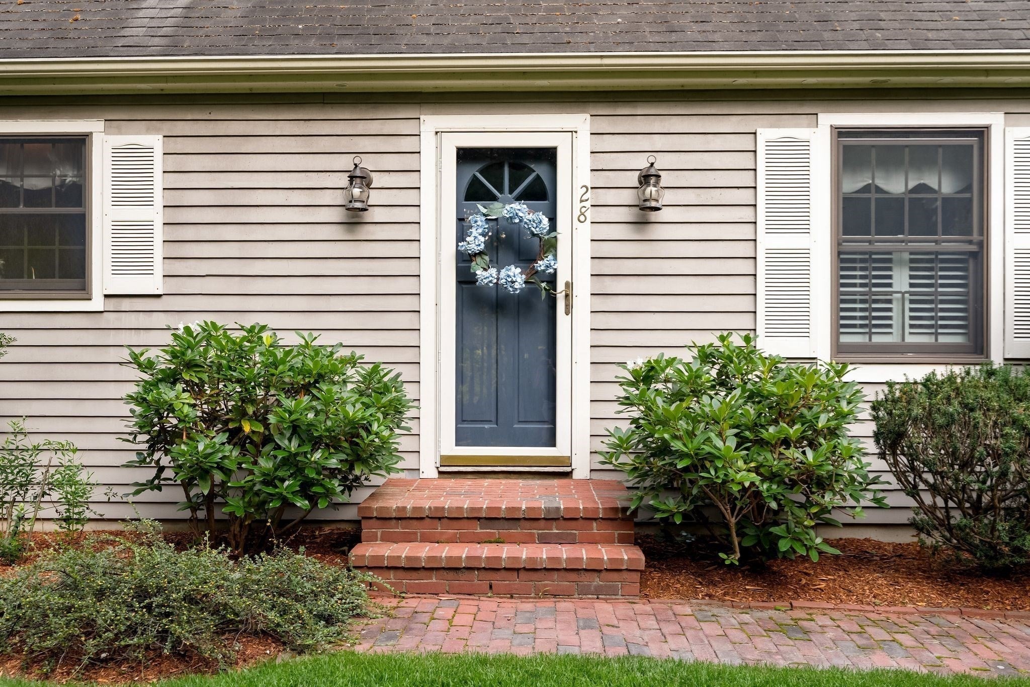 28 Lady Slipper Cir, Pembroke, MA Photo #2