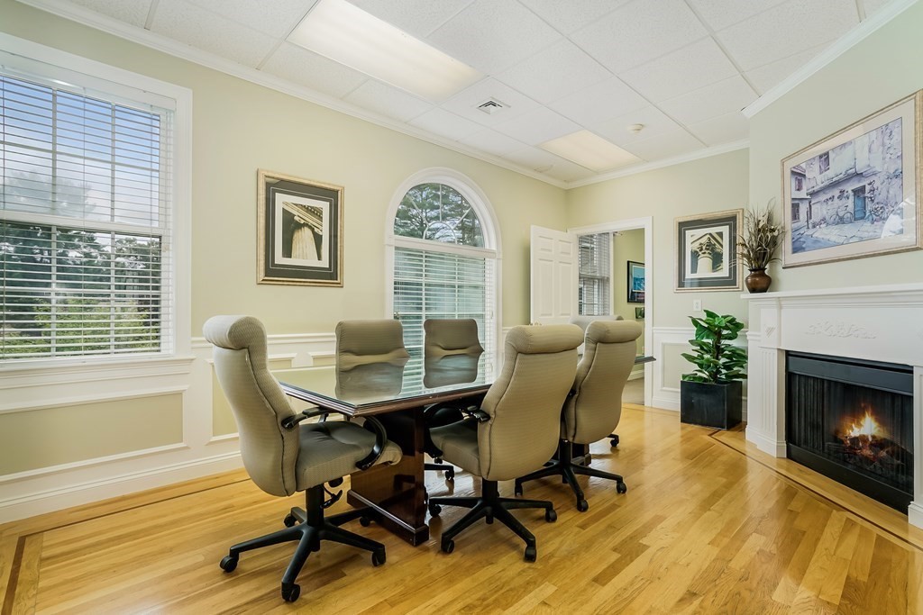 100 Schoosett St 2B