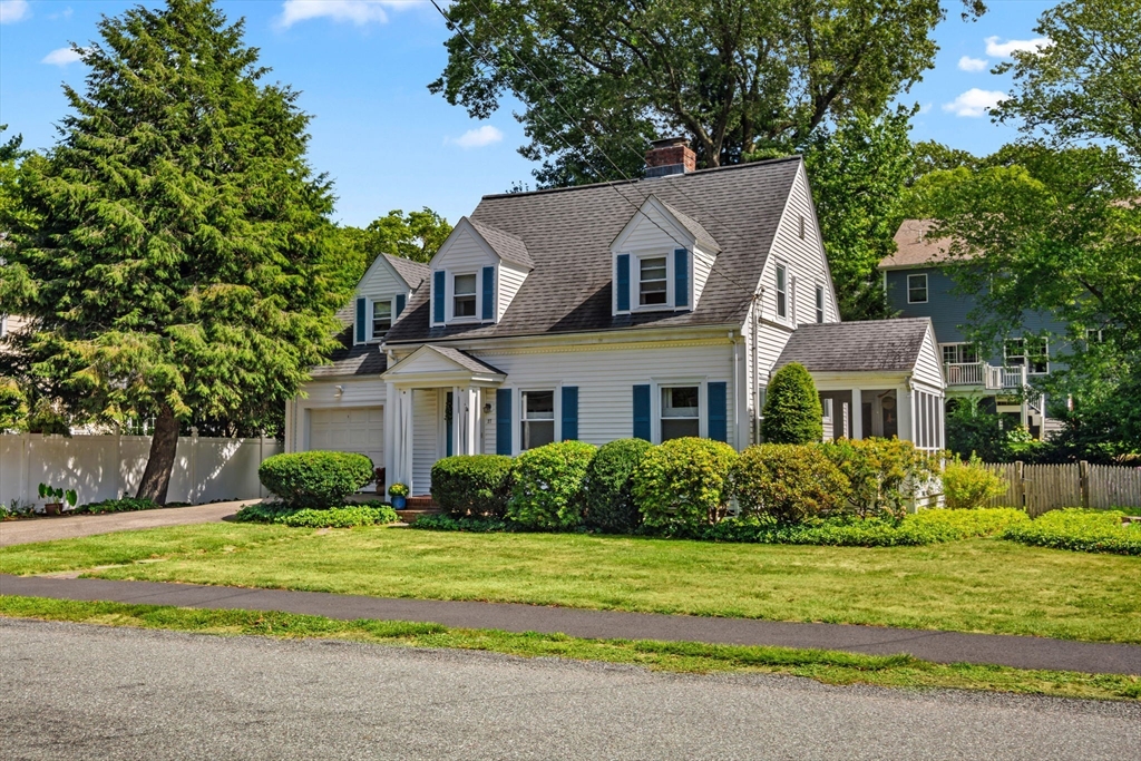 27 Concord St