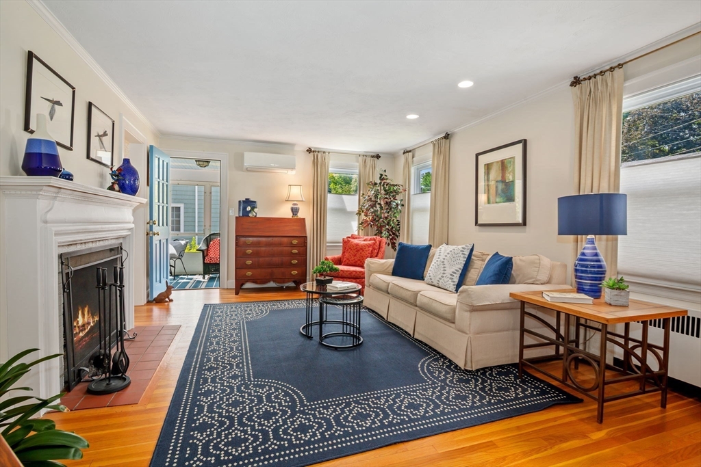 27 Concord St