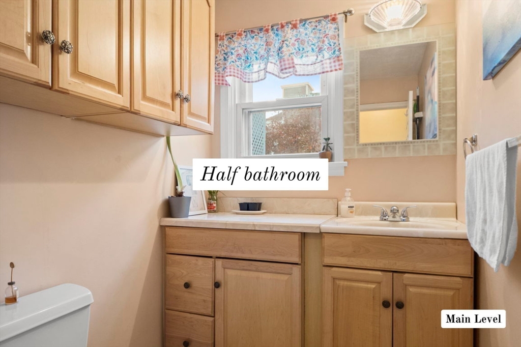 Boston, Massachusetts 02128, United States, 3 Bedrooms Bedrooms, ,3 BathroomsBathrooms,Residential,Active,232914