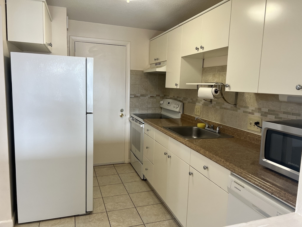 800 Governor's Drive 36