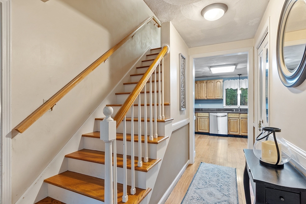 2 Winston Ave