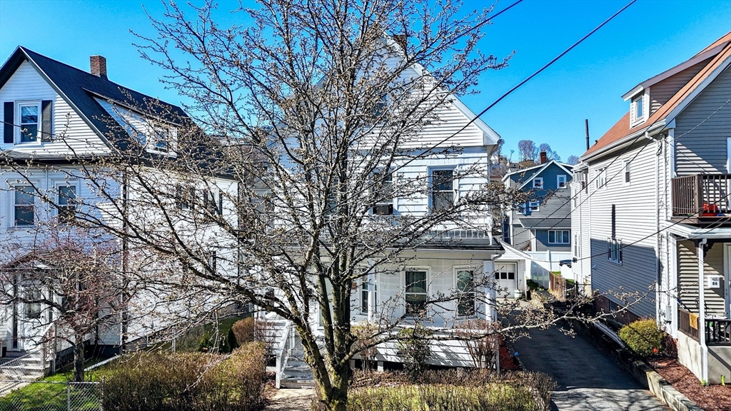 82 Jefferson Ave