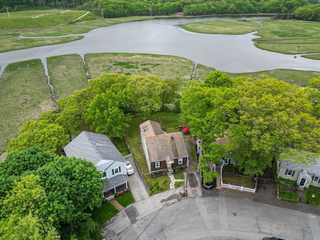 94 Clinton Rd