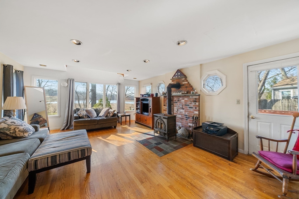 94 Clinton Rd