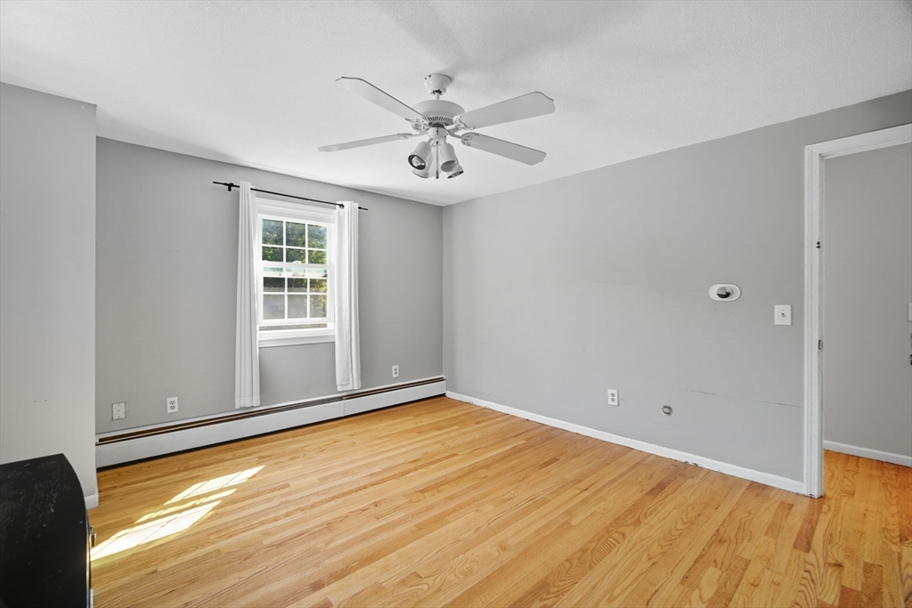 Wilbraham, Massachusetts 01095, United States, 4 Bedrooms Bedrooms, ,2 BathroomsBathrooms,Residential,Active,215624