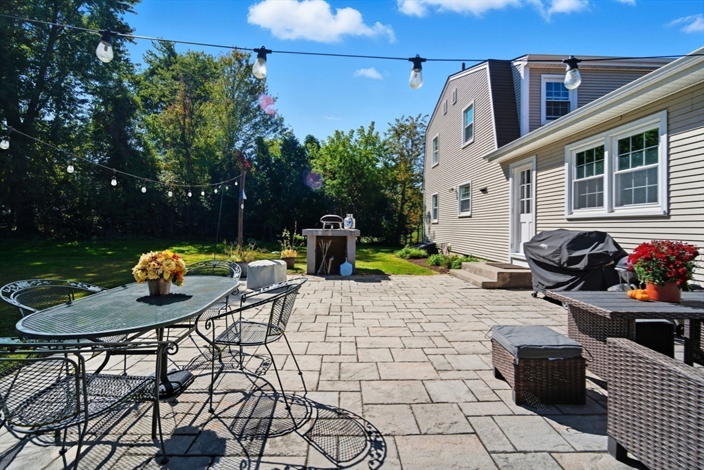 Wilbraham, Massachusetts 01095, United States, 4 Bedrooms Bedrooms, ,2 BathroomsBathrooms,Residential,Active,215624